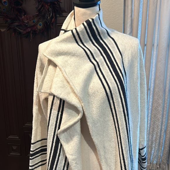 Eddie Bauer Sleepwear Sweater Jacket - Picture 7 of 8